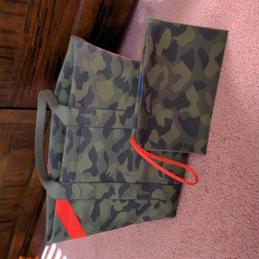 Rothy's sage camo essential bag and pouch